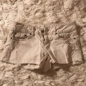 American eagle white stretch shorts